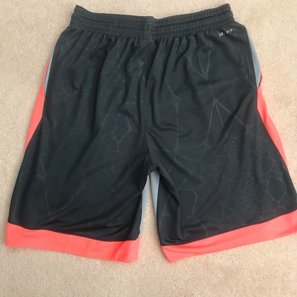 Nike Lebron James basketball shorts - Picture 2 of 4
